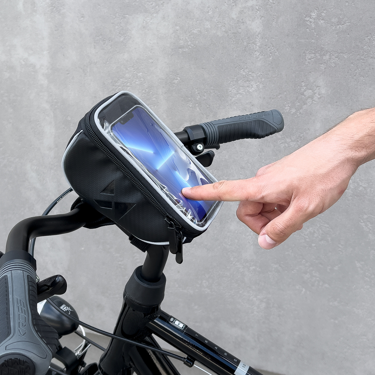 Wozinsky cyklistický držák telefonu 6,5 palce na řídítka 0,9 l Black